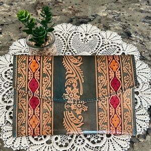 Earthbound Trading Co 100% Leather Snap & Zipper Floral Textured Wallet Pouch